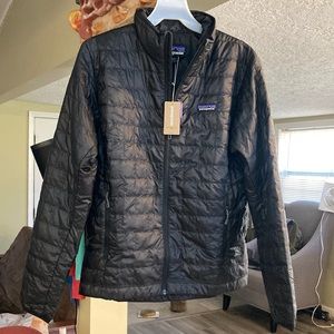 Brand New Patagonia Men’s Nano Puff Jacket. Small. Black
